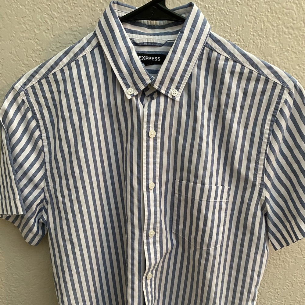 EXPRESS MENS SHIRT WHITE AND BLUE STRIPES